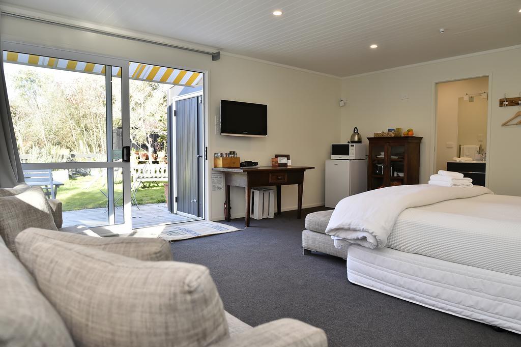Tongariro Adventures Bed & Breakfast Kuratau Eksteriør bilde